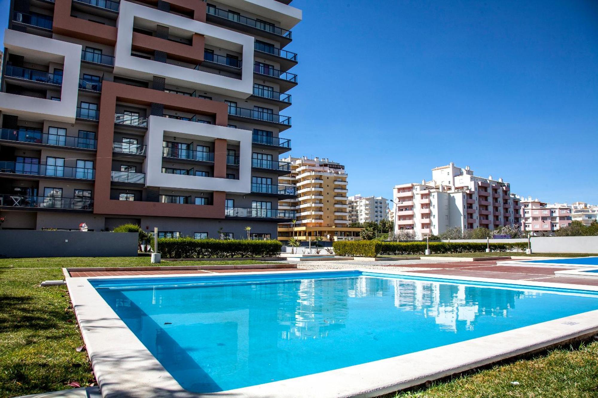 Rocha Tower - 8b Apartment